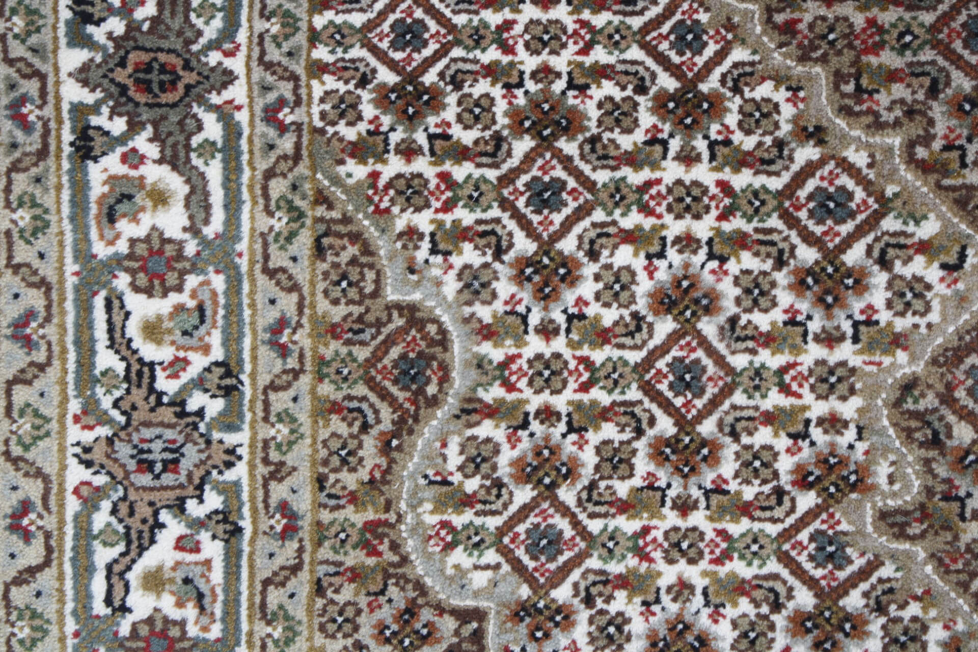 Tabriz Premium