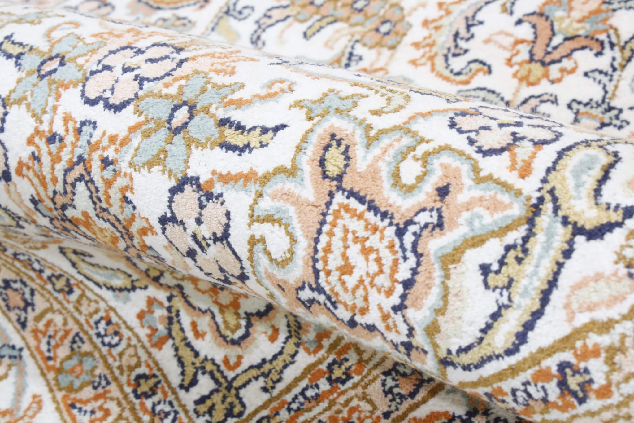 Kashmir Silk Exclusive