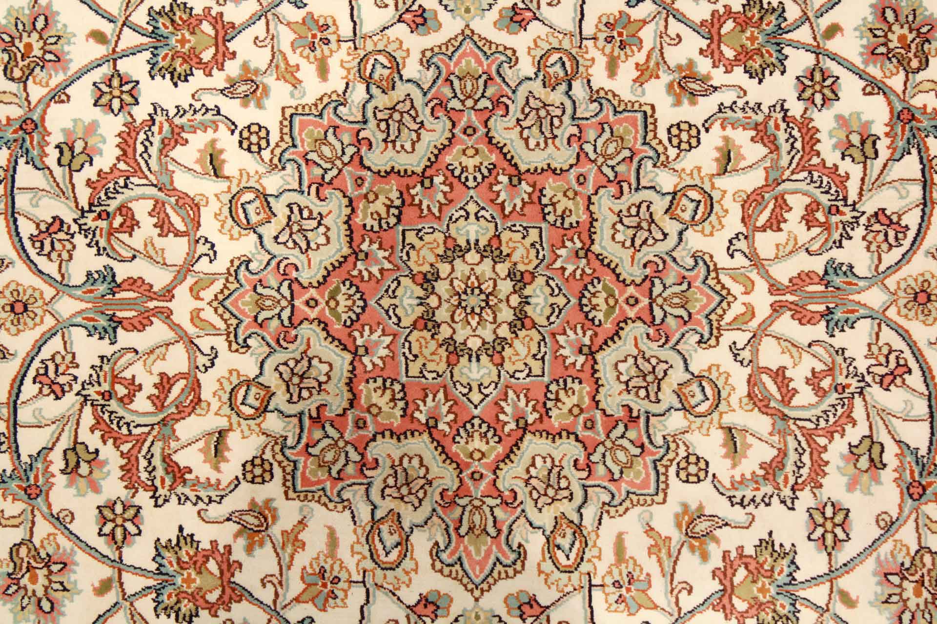 Kashmir Silk Royal