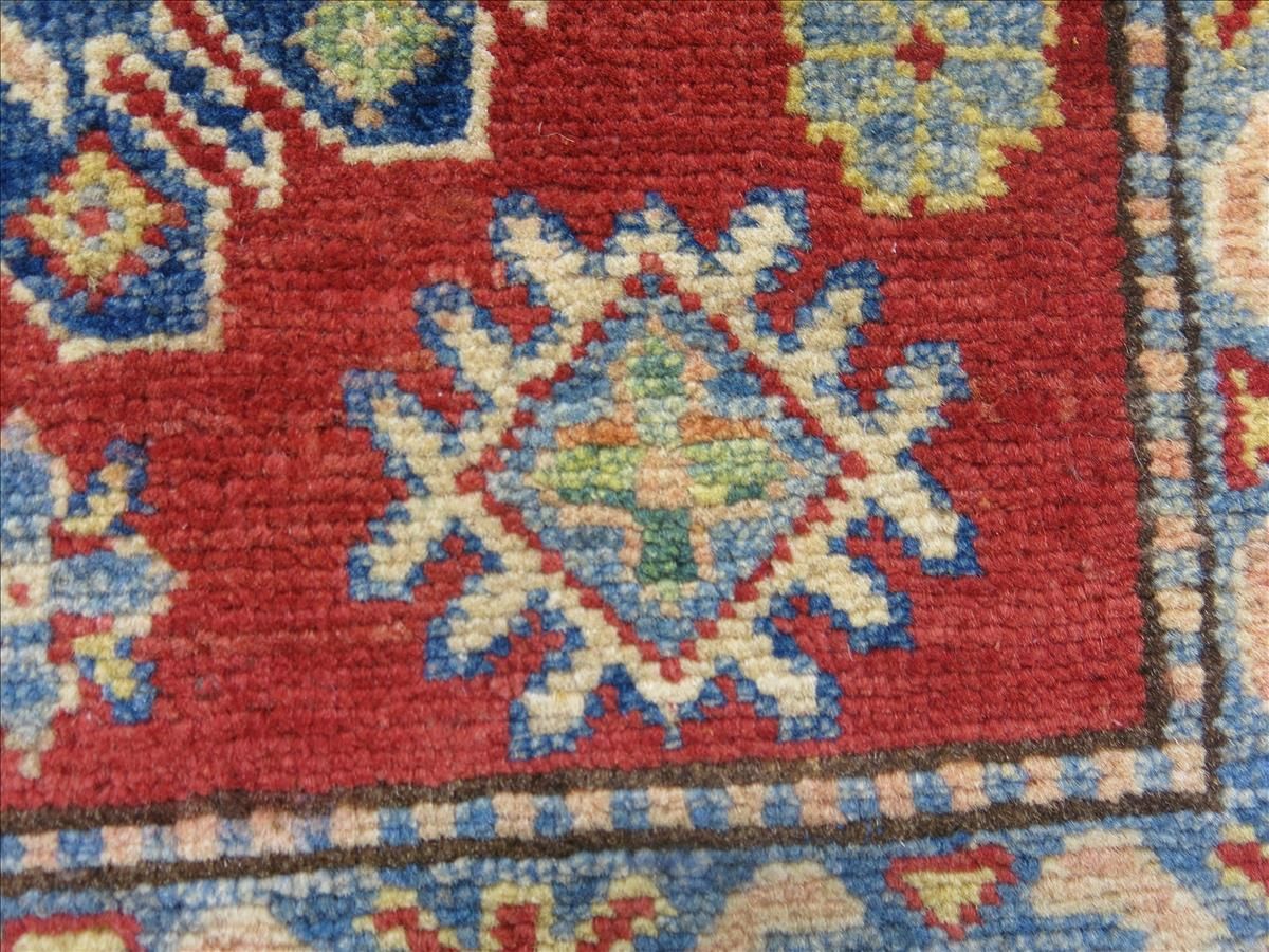 Oriental rug Kazak