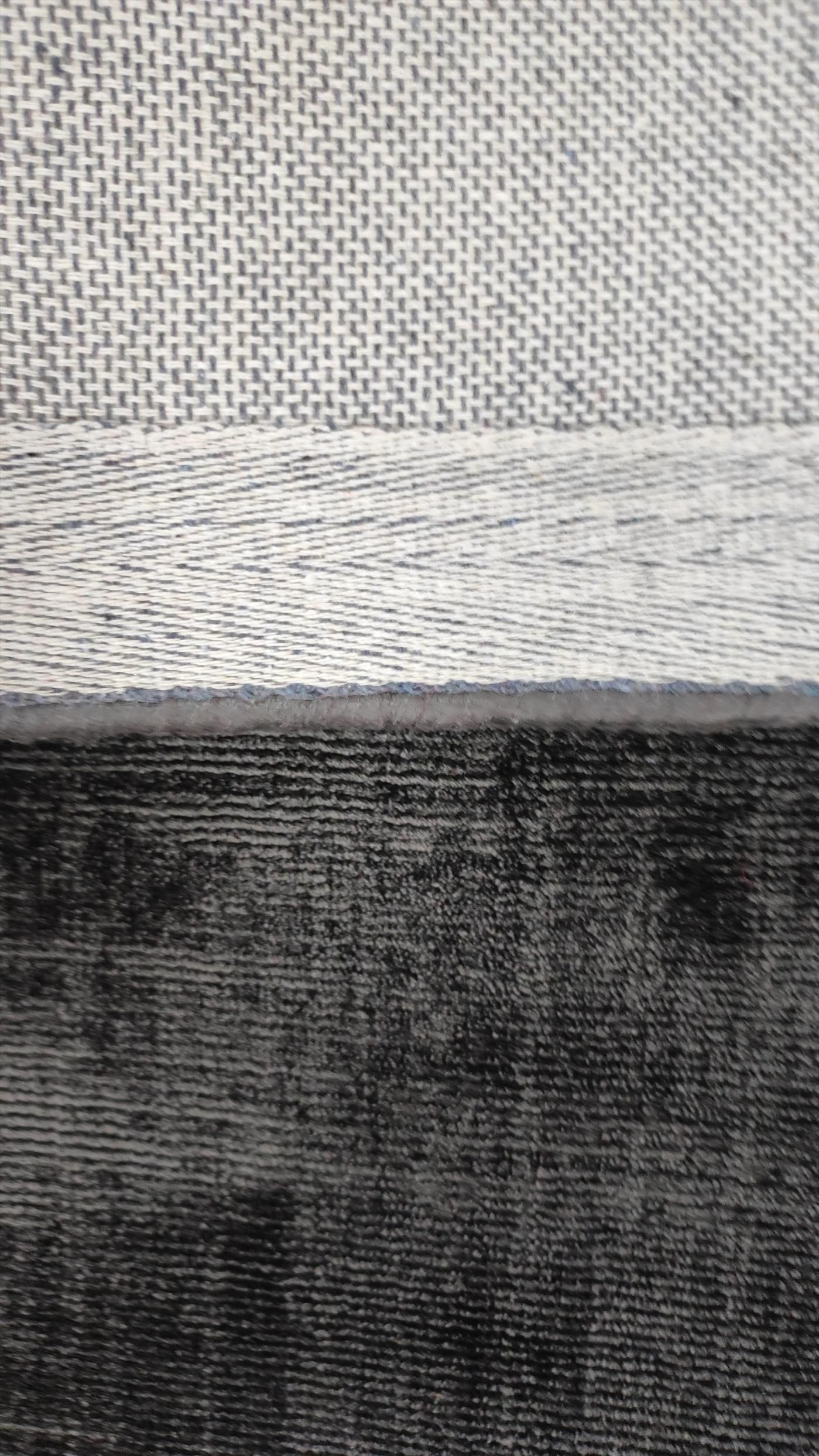 Moderner Teppich Garous Tuft