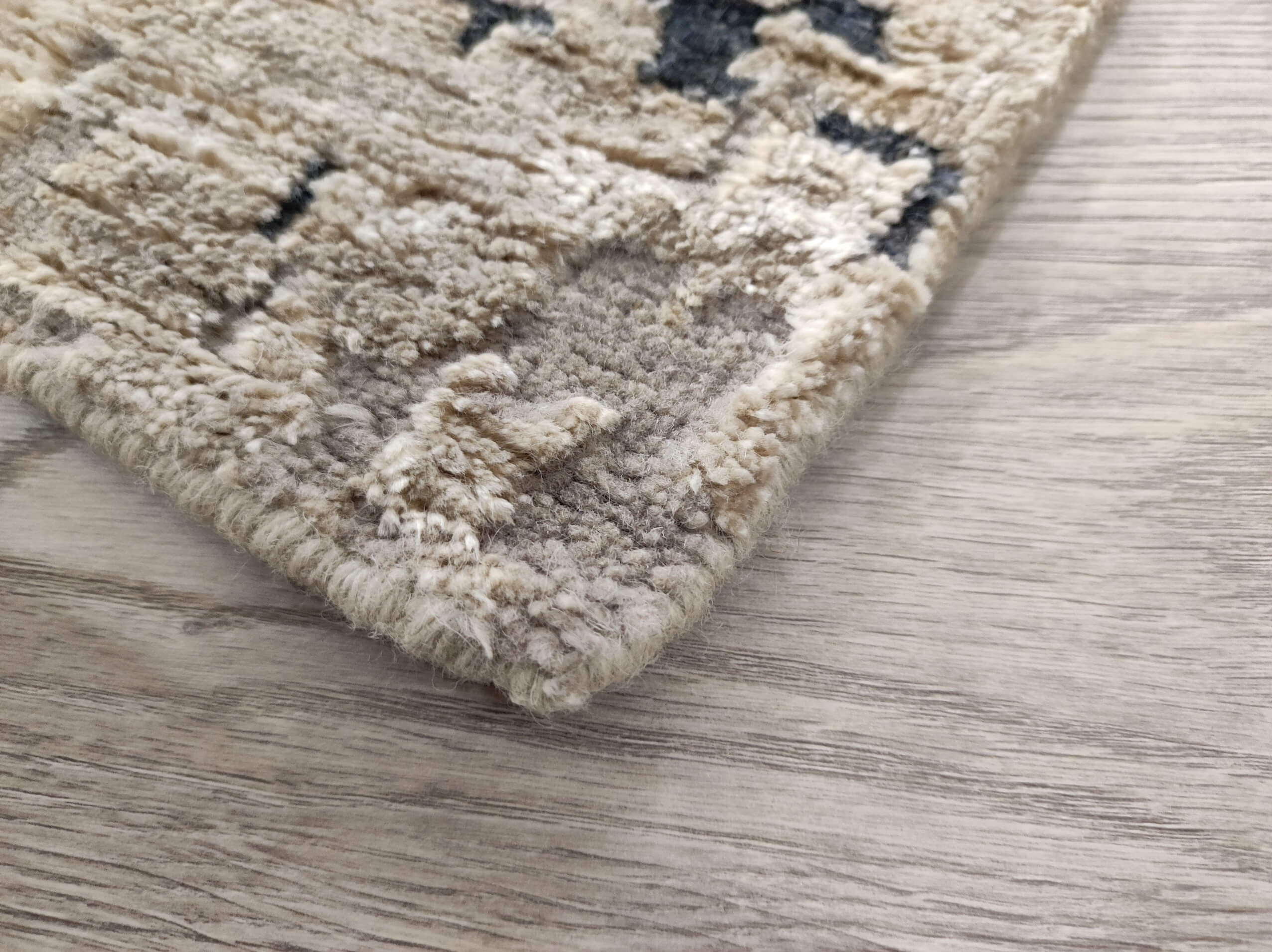 Moderner Teppich Ikat Royal