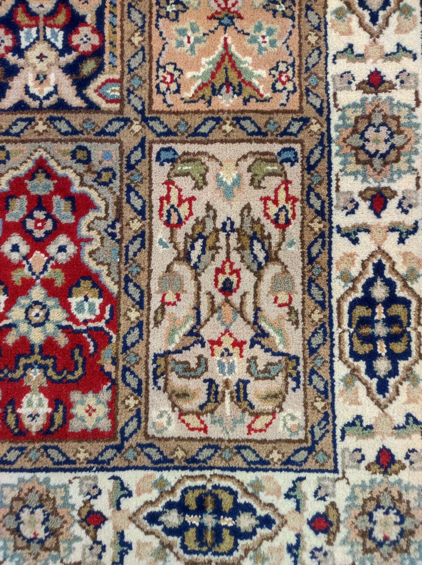 Oriental rug Qom Exclusive