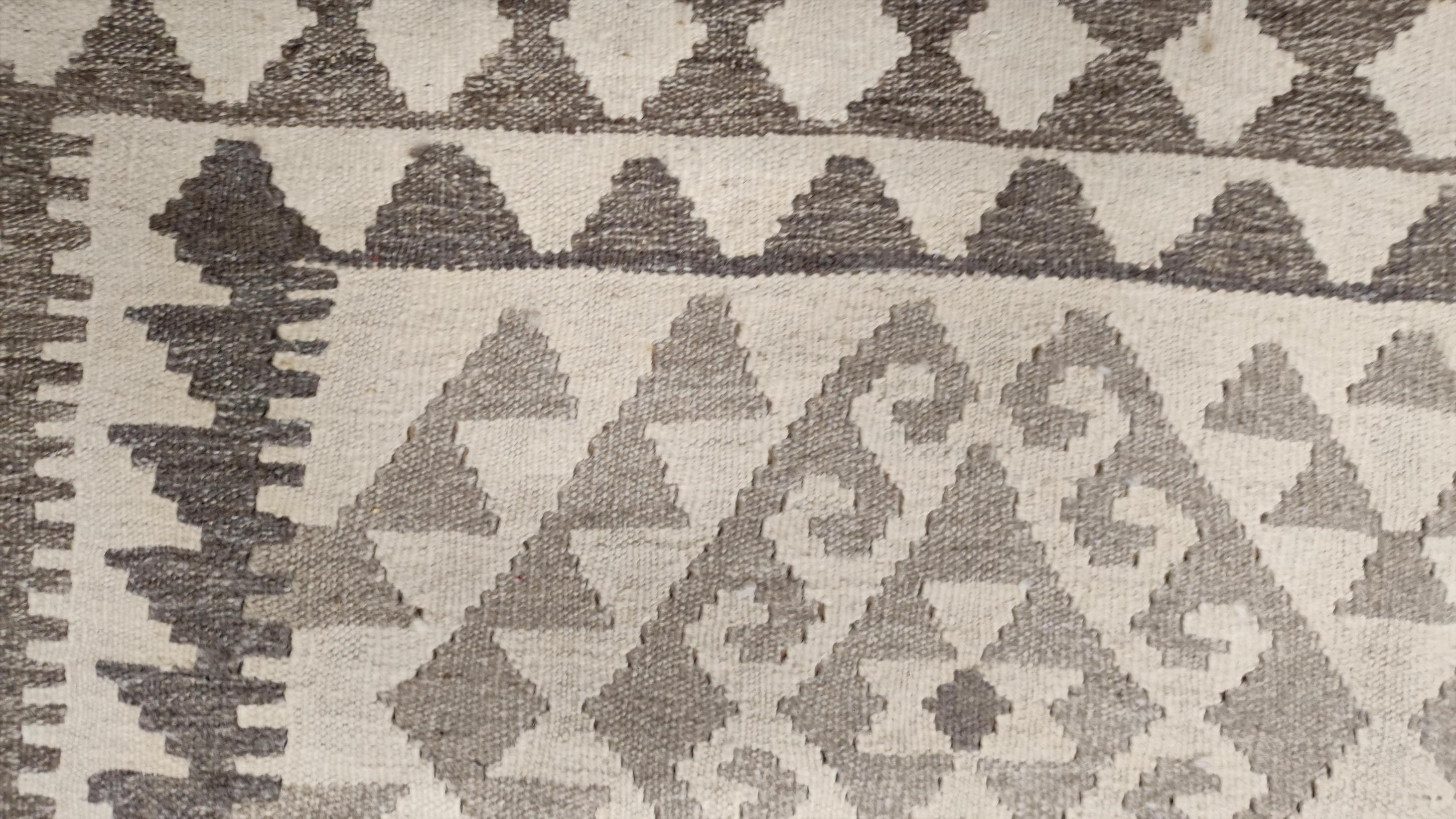 Moderner Teppich Kelim Design Exklusiv