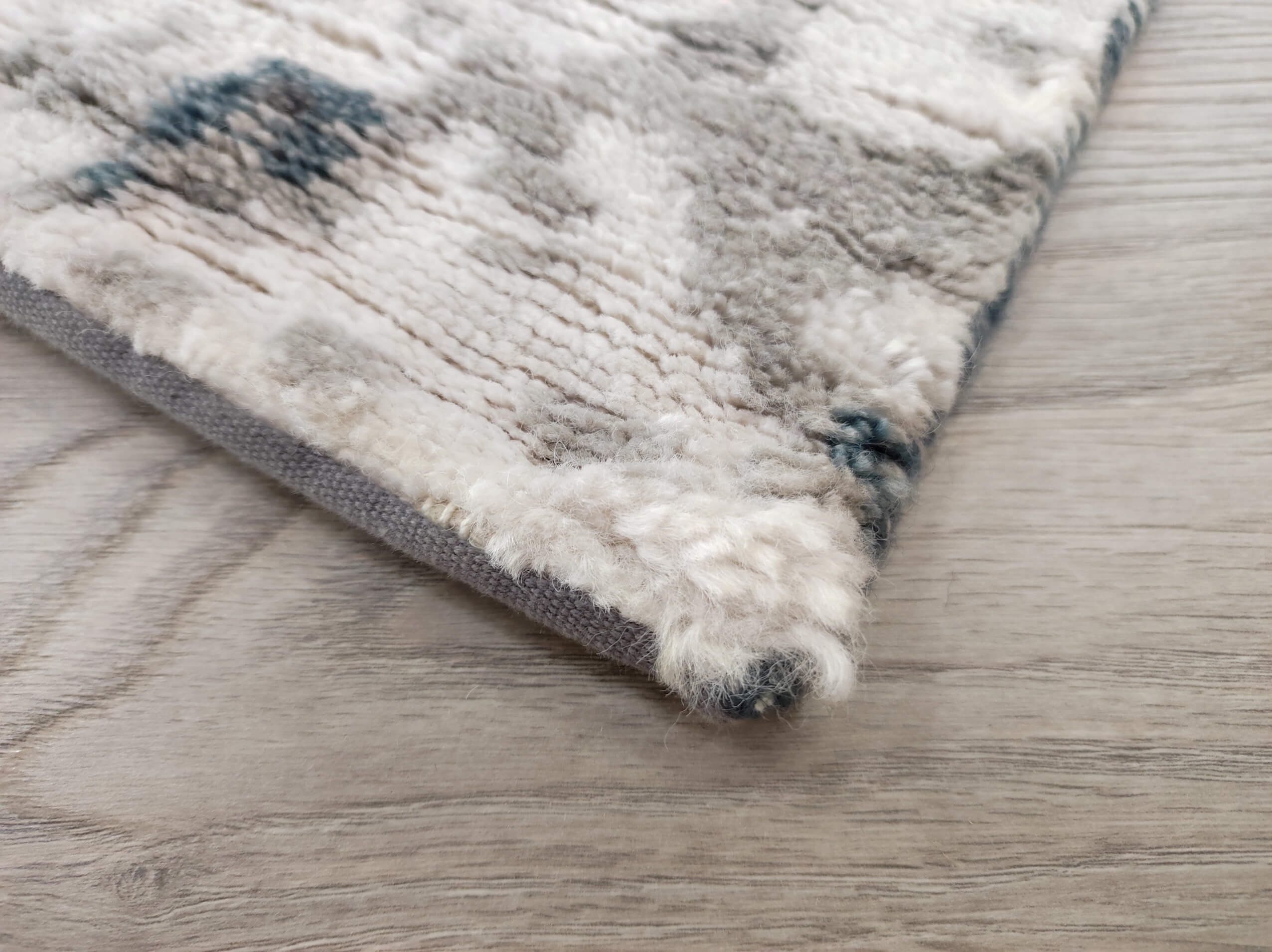 Moderner Teppich Ikat Royal