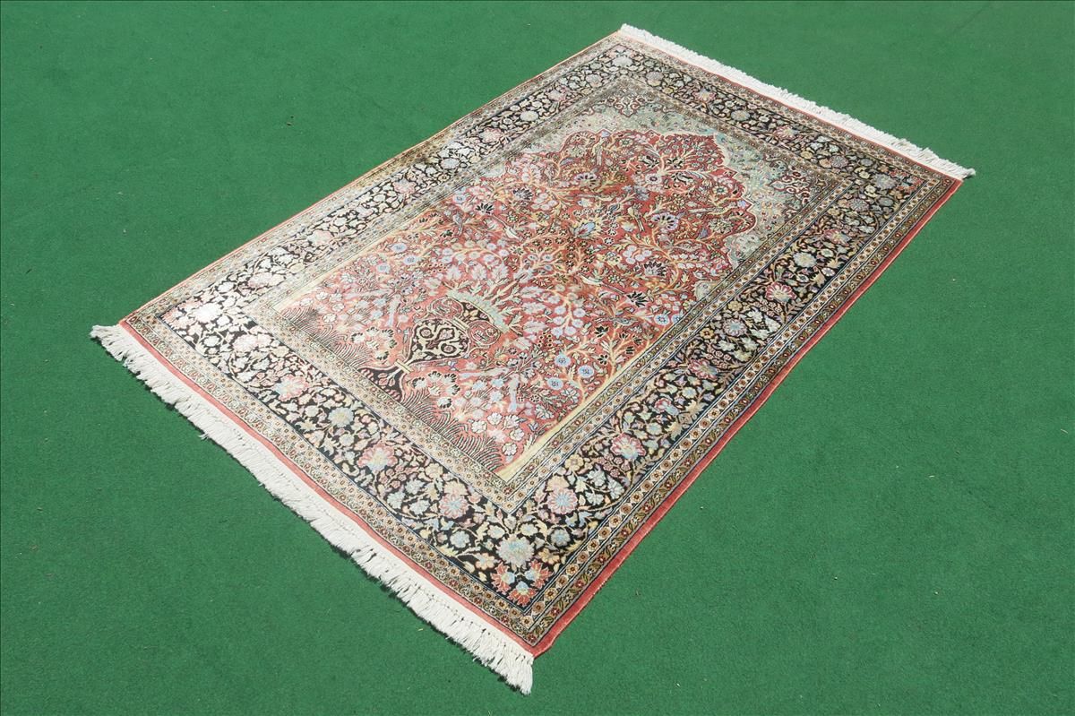 Oriental rug Kashmir Silk Royal