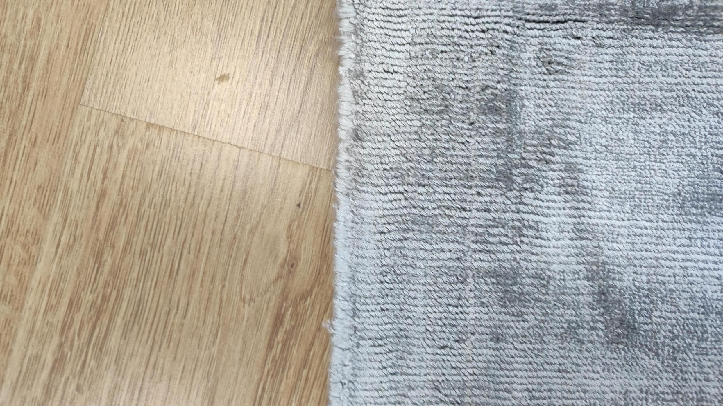 Moderner Teppich Garous Tuft