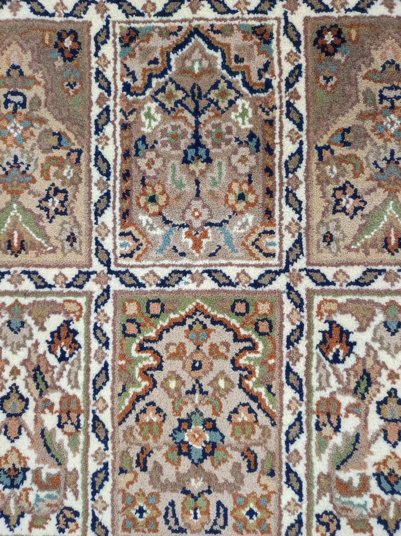 Moderner Teppich Ikat Royal