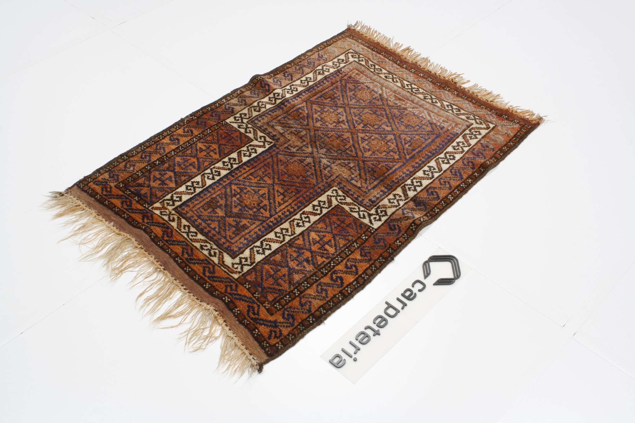 Taimani Jainamaz Semi-antik