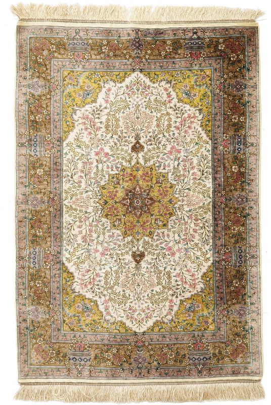 Ghom Silk Imperial